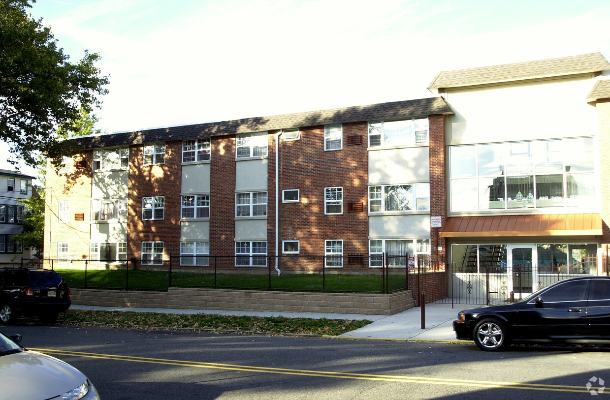 Foto del edificio - 241 Berkeley Ave