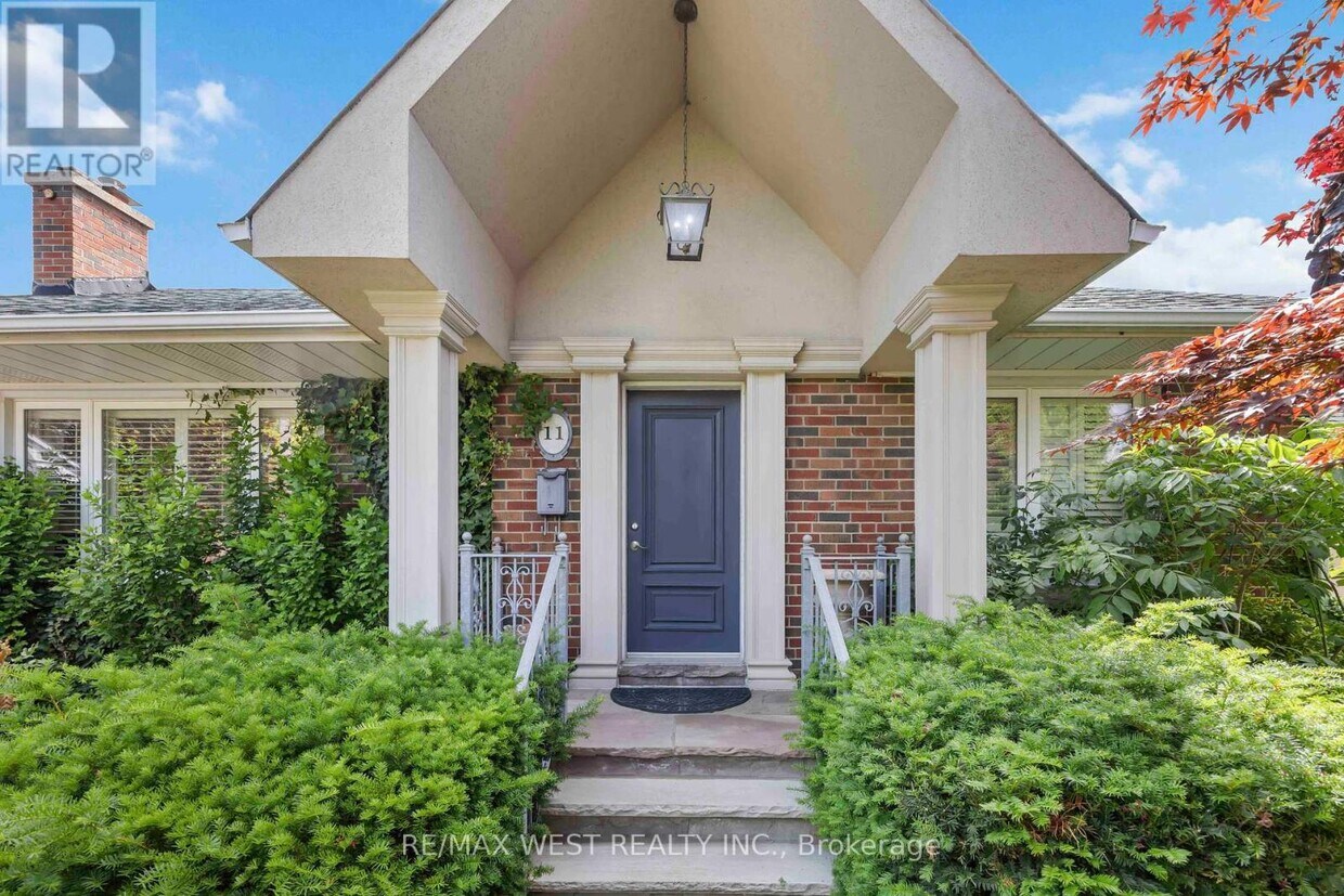 Primary Photo - 11 Duval Dr