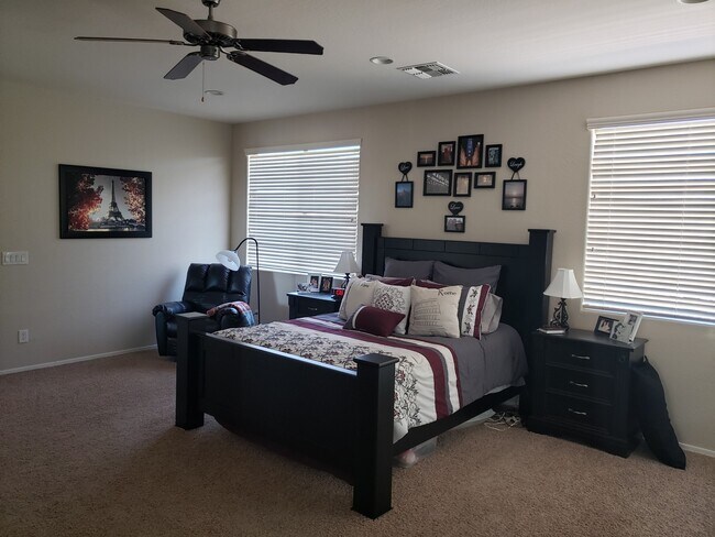 Building Photo - Gorgeous 4 Bed 3 Bath home in Anthem