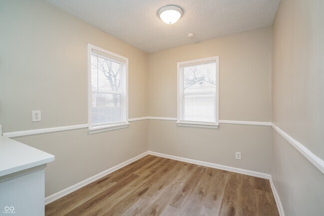 Foto del edificio - 3428 N Riley Ave