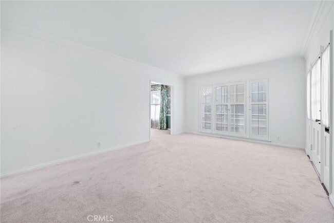 Building Photo - 1241 S Beverly Glen Blvd