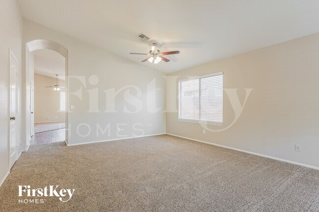 Foto del edificio - 4225 E Coal St