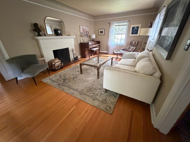 Foto del edificio - 3423 40th Ave S