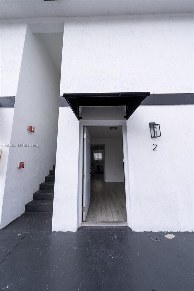 Building Photo - 3417 NW 22nd Ave