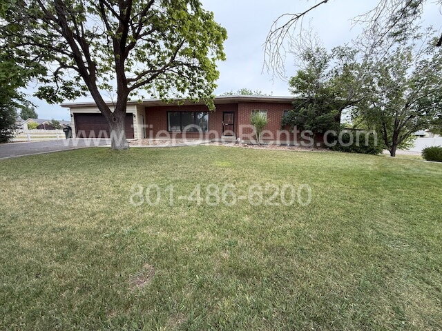 Primary Photo - NO DEPOSIT Option Available for Qualified Renters!