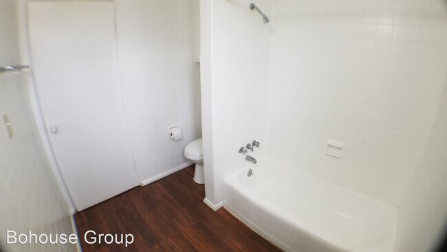 Foto del edificio - 7506 Ideal Ave