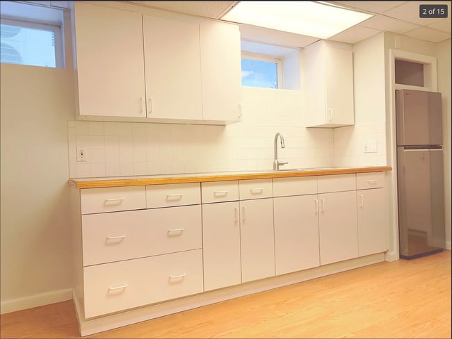 Building Photo - 1044 Broadway