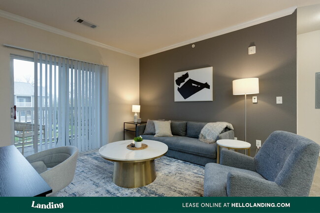 Building Photo - 2500 Aventura Dr