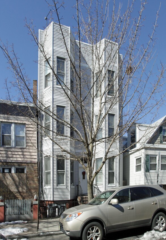 Building Photo - 203 New York Ave