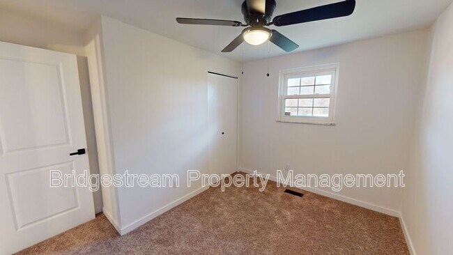 Foto del edificio - 7716 Timbercrest Dr