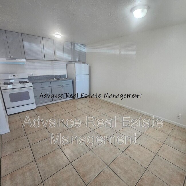 Foto del edificio - 321 Fairbanks Ave