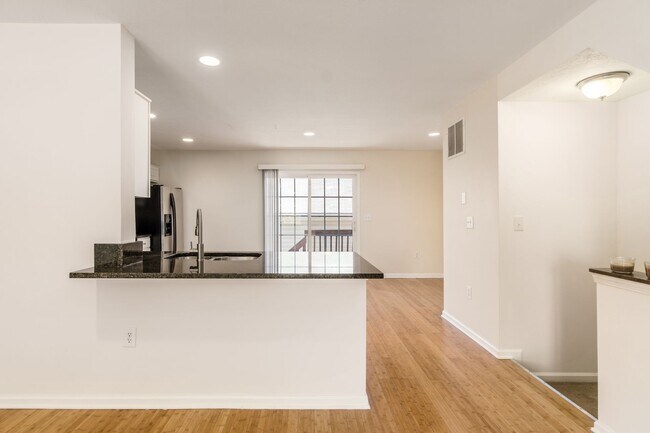 Foto del edificio - 3825 Preserve Crossing Blvd