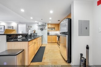 Building Photo - 759 2nd St