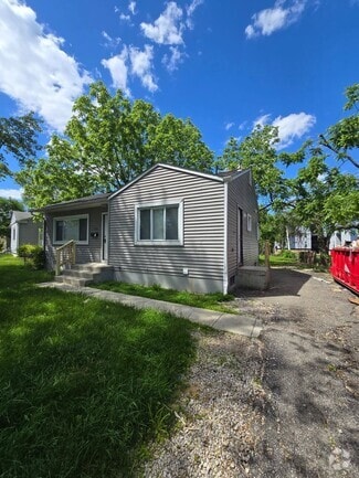 Building Photo - 2344 Belcher Dr