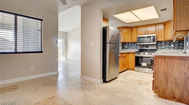 Building Photo - 3769 Carlyle Dr