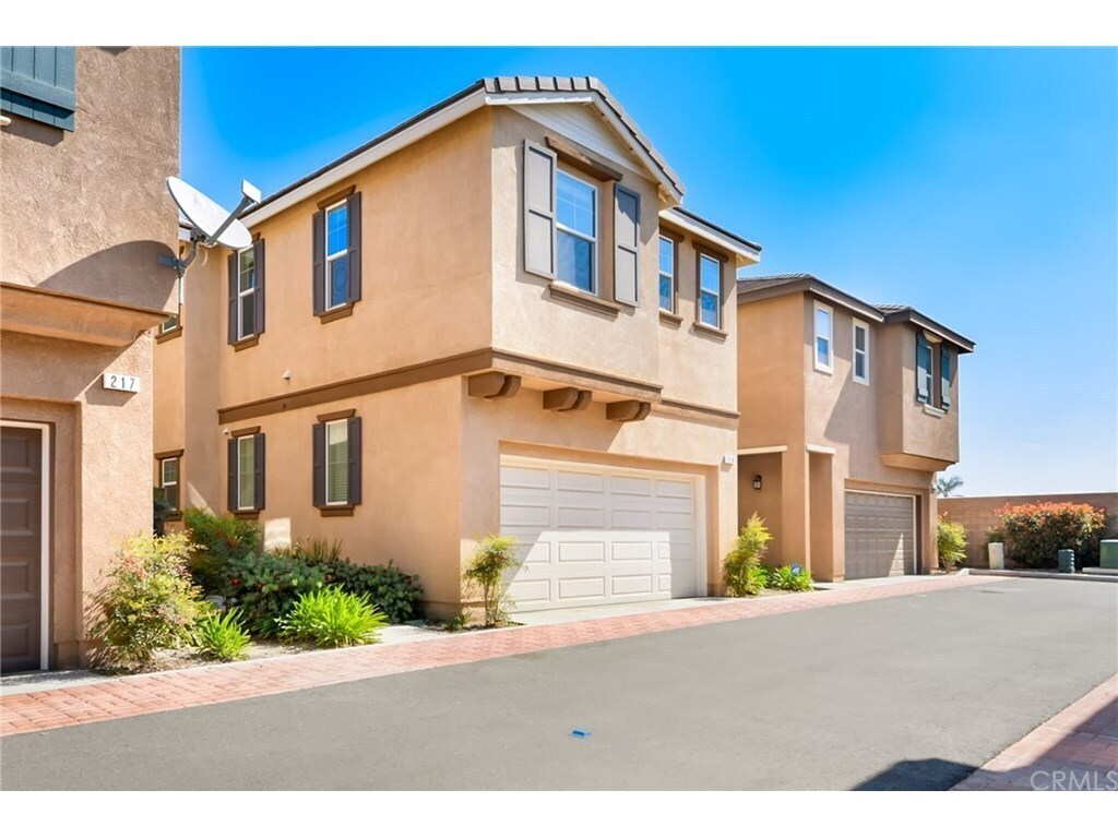 277 Bloomington Ave, Rialto, CA 92376 House for Rent in Rialto, CA