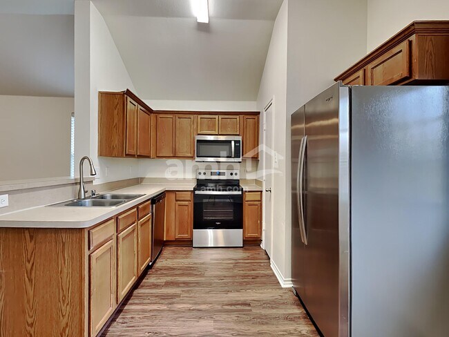 Foto del edificio - 3013 Lake Side Dr