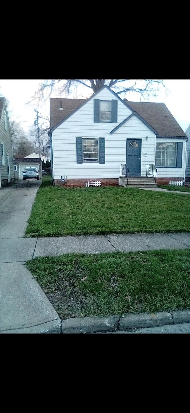 Building Photo - 13508 Thraves Rd