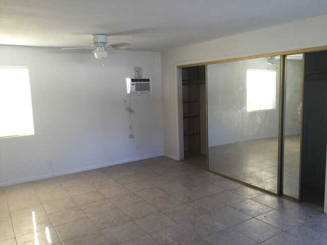 Building Photo - 6021 Ventura Canyon Ave