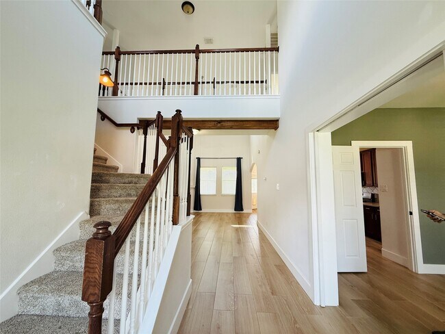 Foto del edificio - 518 Saffron Ct