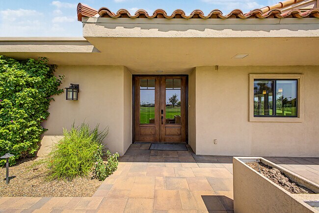 Building Photo - 7825 E San Carlos Rd
