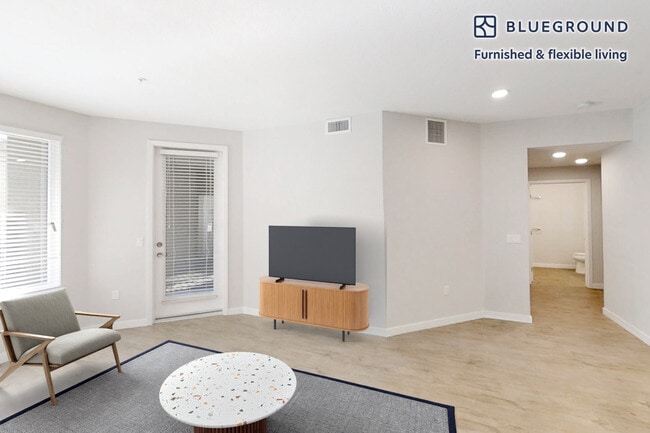 Foto del edificio - 6301 Shellmound St