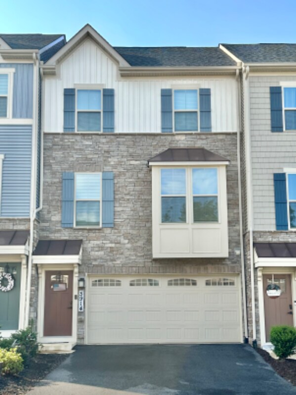 Primary Photo - 5914 Pecking Stone St