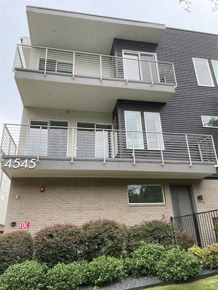 Building Photo - 4545 Bowser Ave