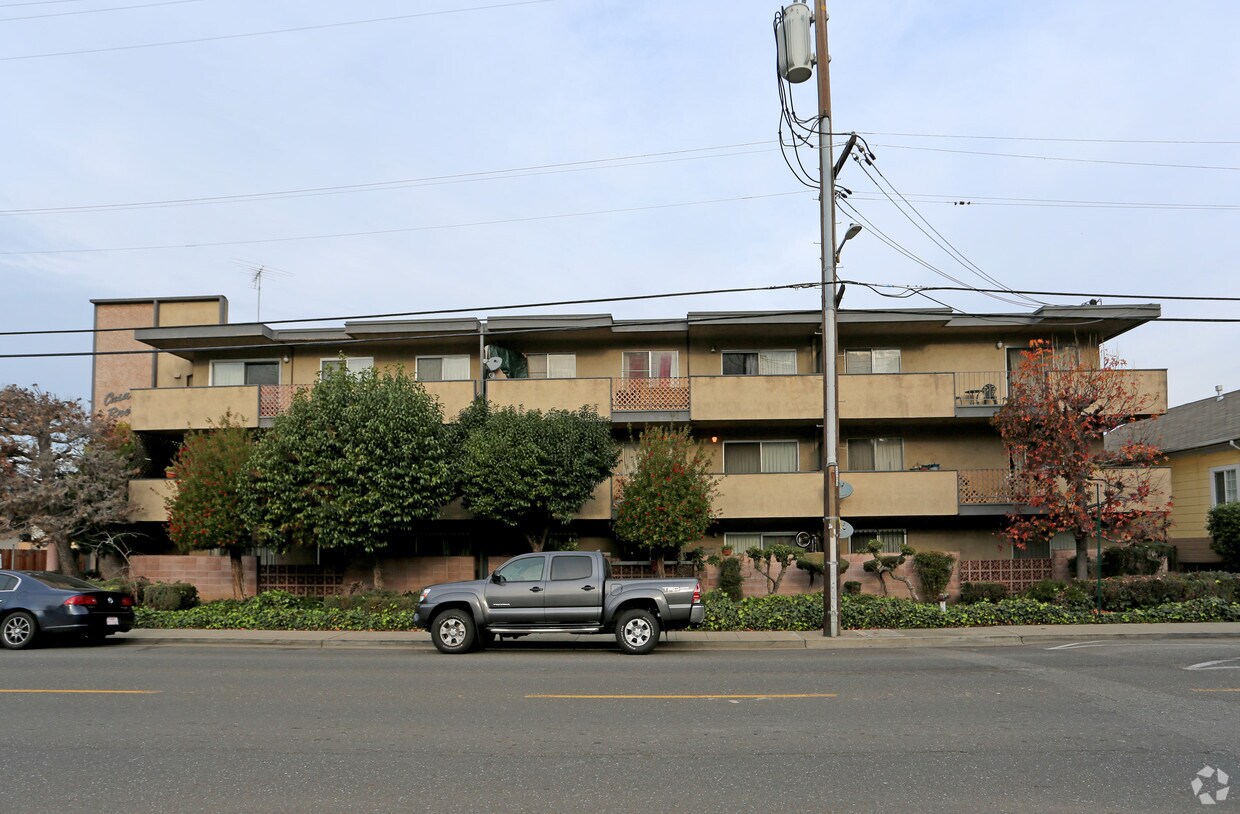 Building Photo - Casa Bret Harte Apartments