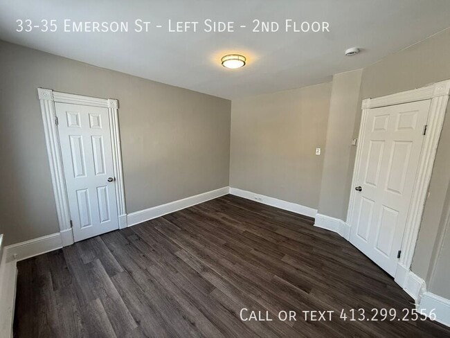 Building Photo - 33-35 Emerson St-Left Side - 2nd Floor