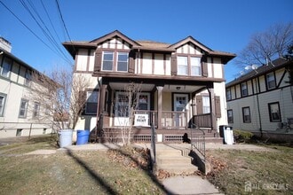 Building Photo - 417 Chestnut St