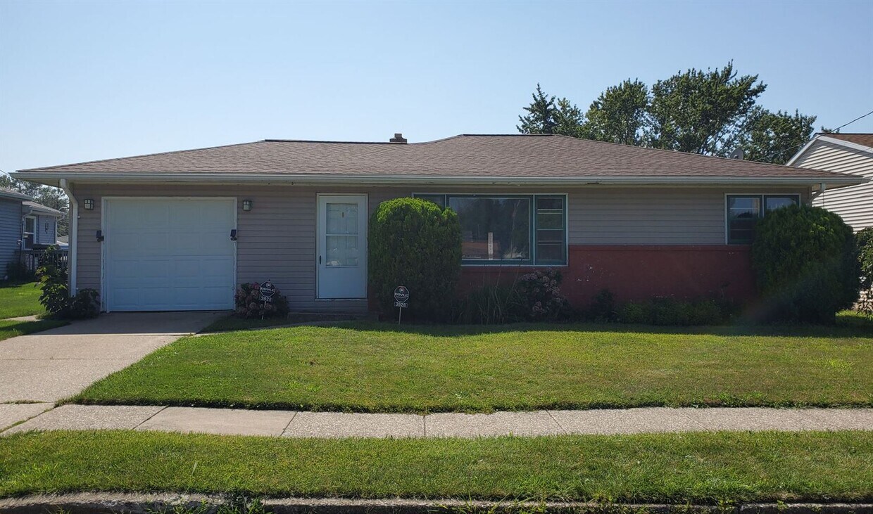 Primary Photo - 3 br, 1 bath House - 3928 Brandes St.