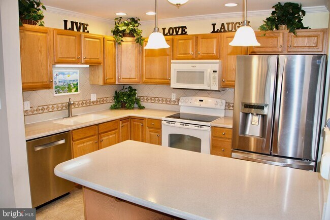 Building Photo - 616 Fox Ridge Ln