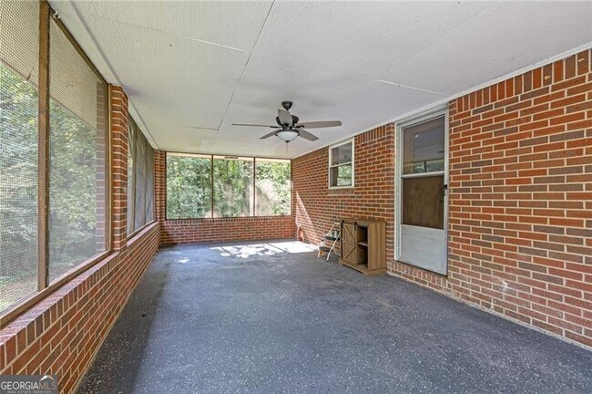 Building Photo - 5960 Brookdale Ln SW