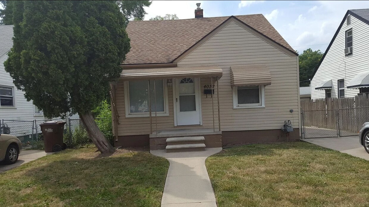 Primary Photo - 4032 John Daly St