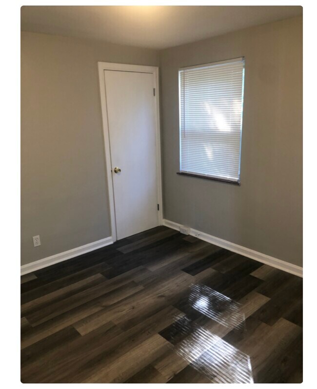 19 Illinois Ave Unit 19 Illinois avenue, Reading, OH 45215 Apartments