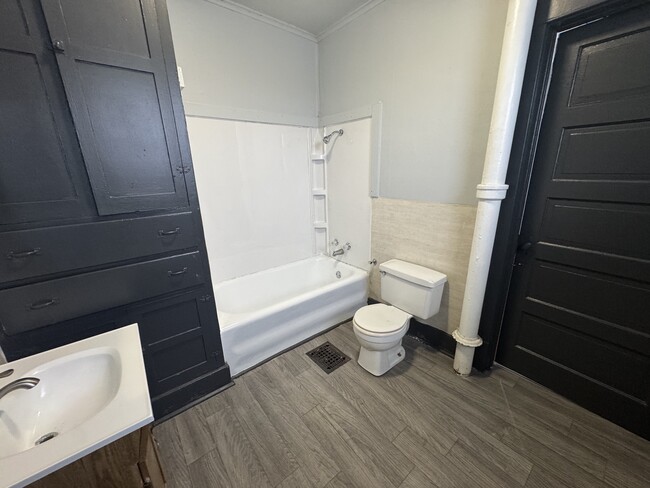 Building Photo - 32 Virginia-S