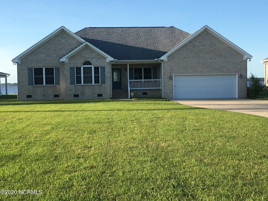 246 Eagleview Ln, Blounts Creek, NC 27814 House Rental in Blounts