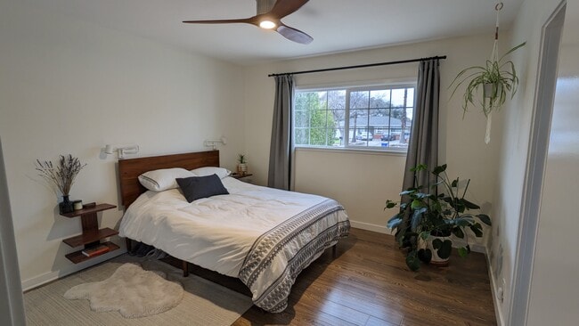 Foto del edificio - 1421 E 14th St