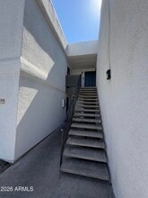 Building Photo - 302 E Monte Vista Rd