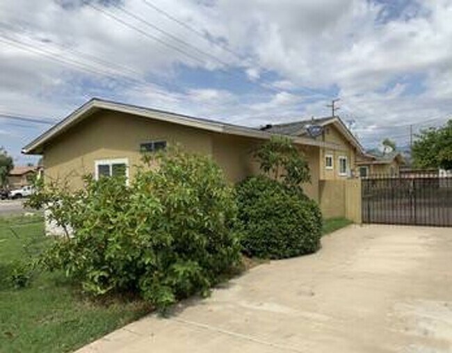 Building Photo - Stillman Ave - 1403