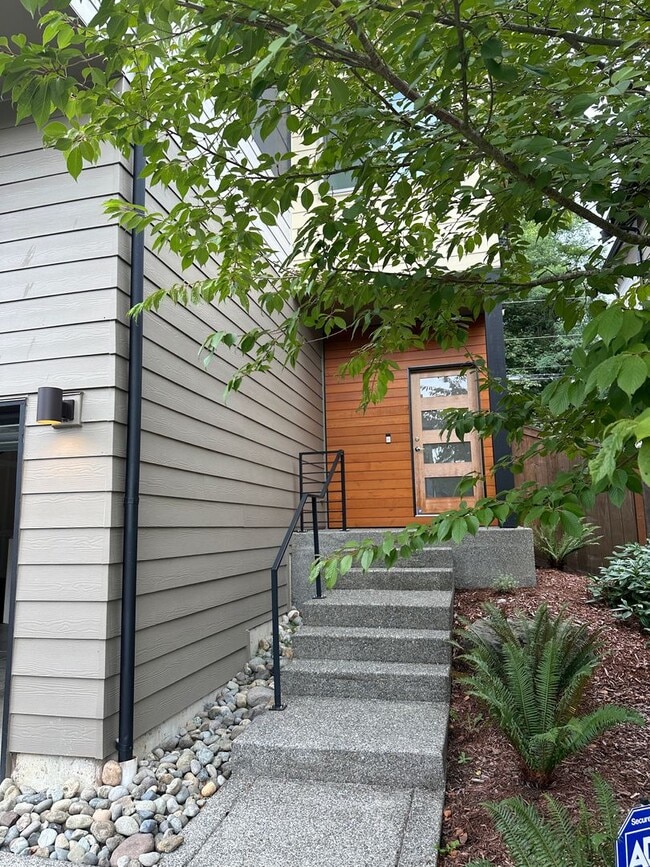 Building Photo - 13110 SE 219th Pl