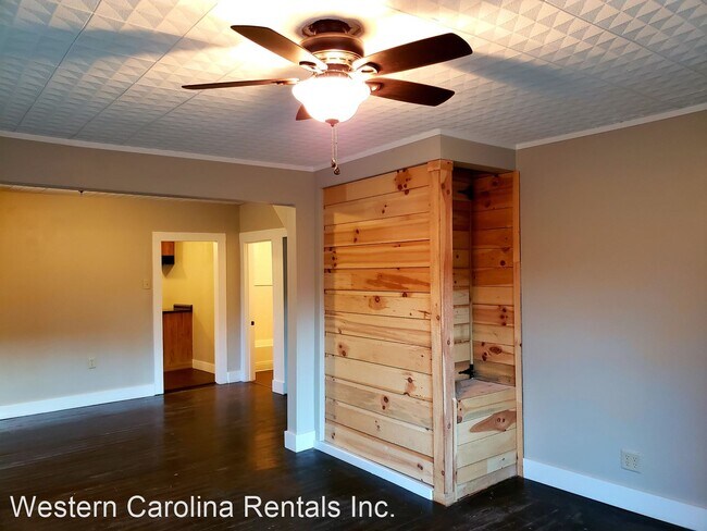 Foto del edificio - 2 br, 1 bath House - 719 Speedwell Acres Rd