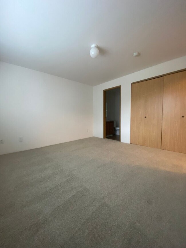 Nantucket Garden Apartments in Lynnwood, WA