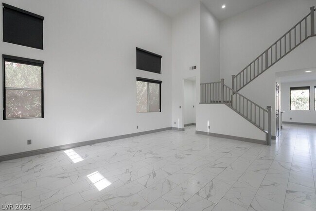 Building Photo - 9796 Altadena St