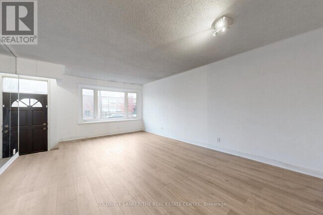 Photo du bâtiment - 21 Glass Dr