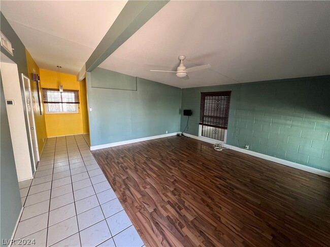 Building Photo - 3105 E Webb Ave