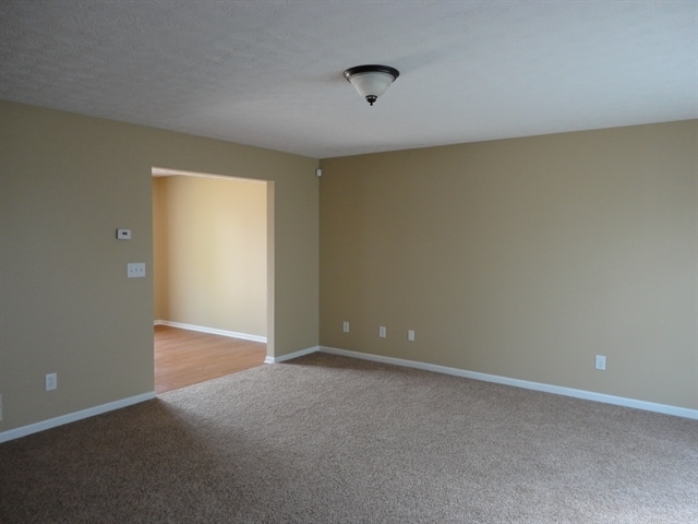 Building Photo - 18 Robin Way