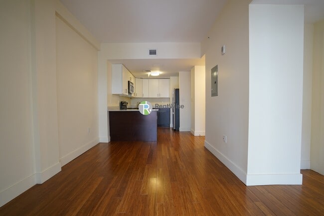 Photo - 8 Winter St Apartment