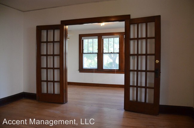 Building Photo - 935 Vilas Ave